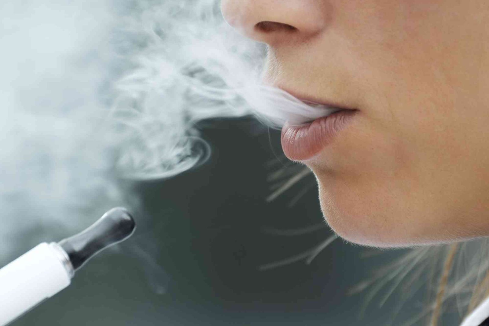 Is Vaping Haram? What UAE Scholars Say