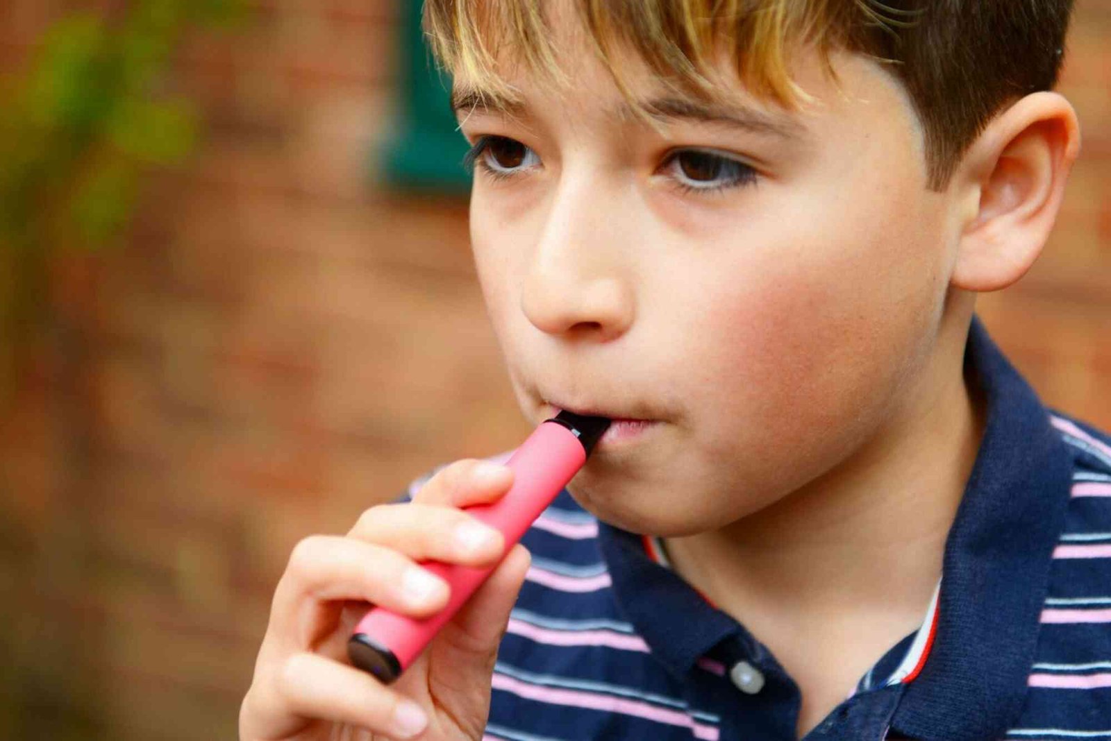 Is It Illegal To Vape In A Car With Kids