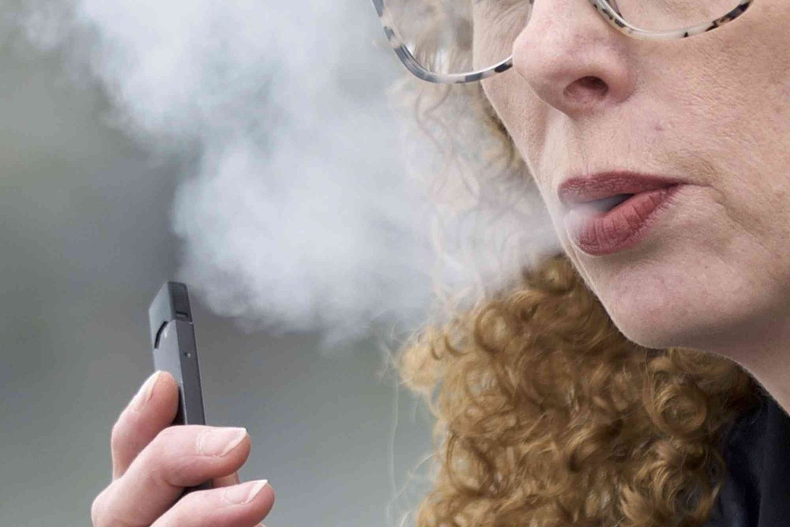 Vaping Illegal in Massachusetts