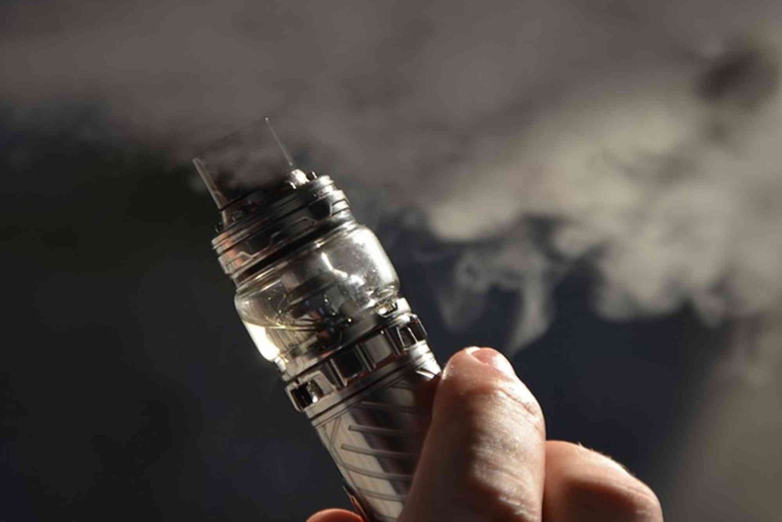 Is Nicotine Free Vaping Illegal For Minors