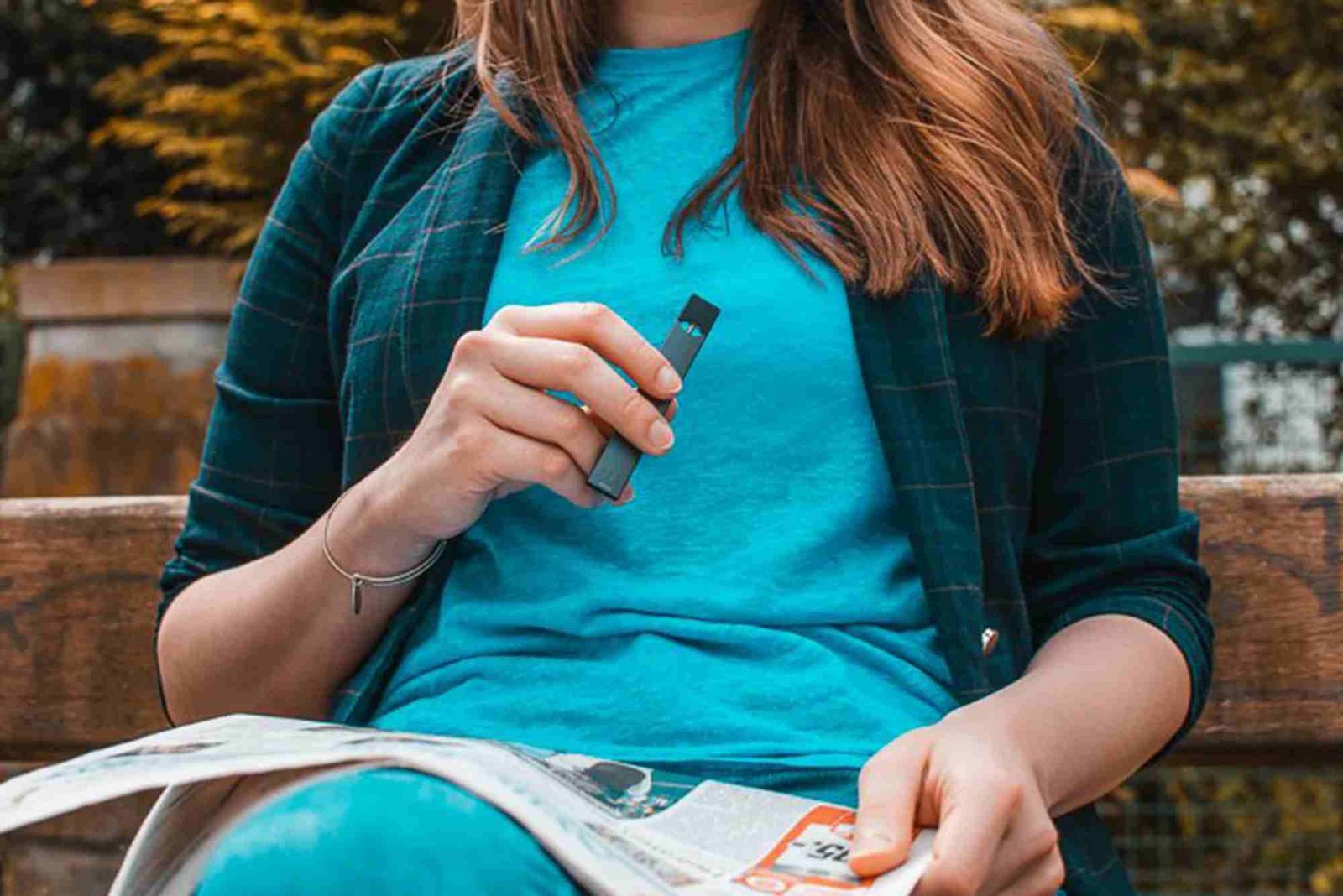 Vaping and the Role of Smart Accessories in 2025 Fashion